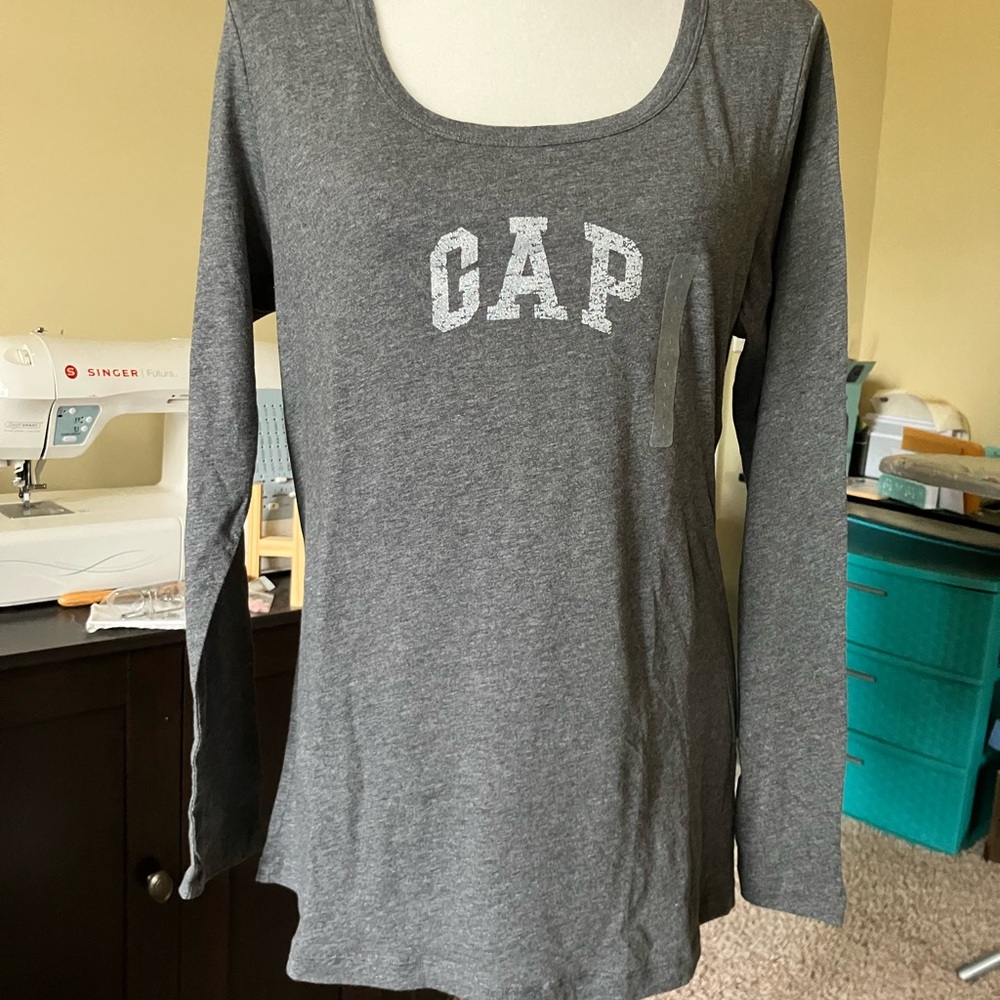 GAP Women's Charcoal Long Sleeve Tee